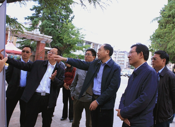 省委常委省委高校工委书记李培同志到我校调研